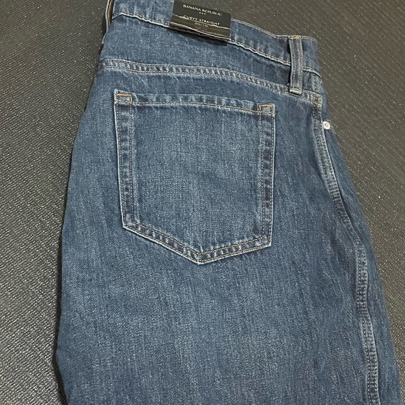Banana Republic curvy straight jeans, size 30 - Picture 3 of 3